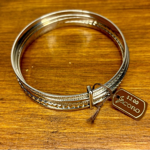 Vintage Coro Silver Toned Bangle Set NWT - Picture 9 of 10
